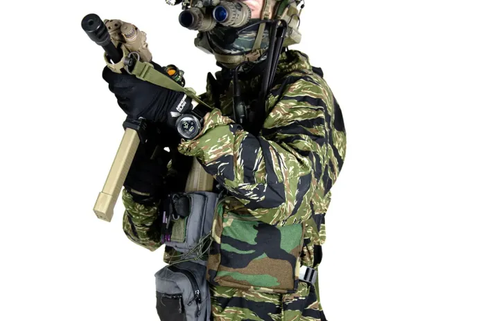 Чоловічий водостійкий спортивний тактичний з компасом годинник North Edge Apache Rubber 2 ремінці - зображення 7