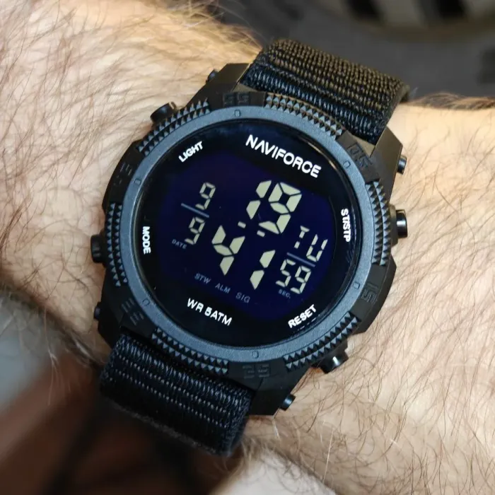 Чоловічий водостійкий спортивний тактичний годинник Naviforce Europe Armor Black, 2 ремінці - зображення 7