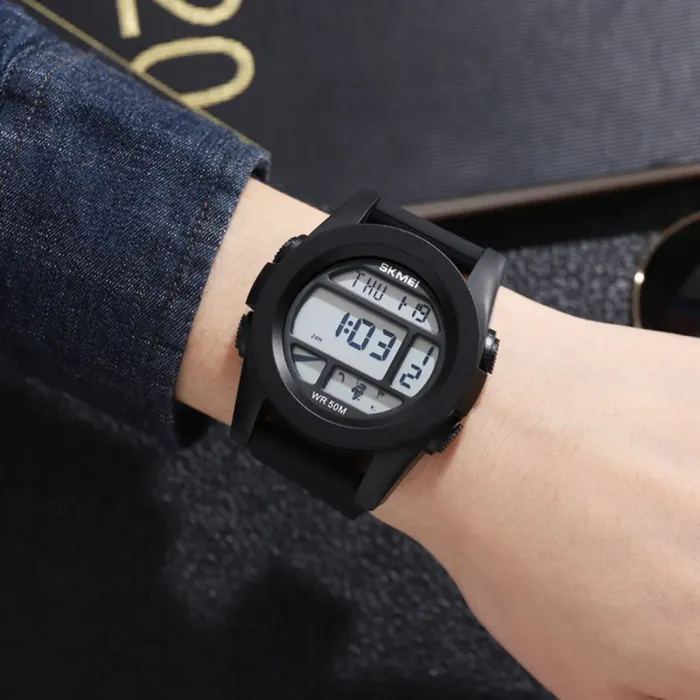 Чоловічий спортивний водостійкий тактичний годинник Skmei World - зображення 9